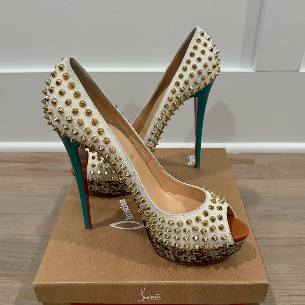 Christian Louboutin Lady Peep